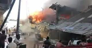 রাঙামাটির লংগদু মাইনীমুখ বাজারে আগুনে পুড়েছে ১০ দোকান-বসতঘর